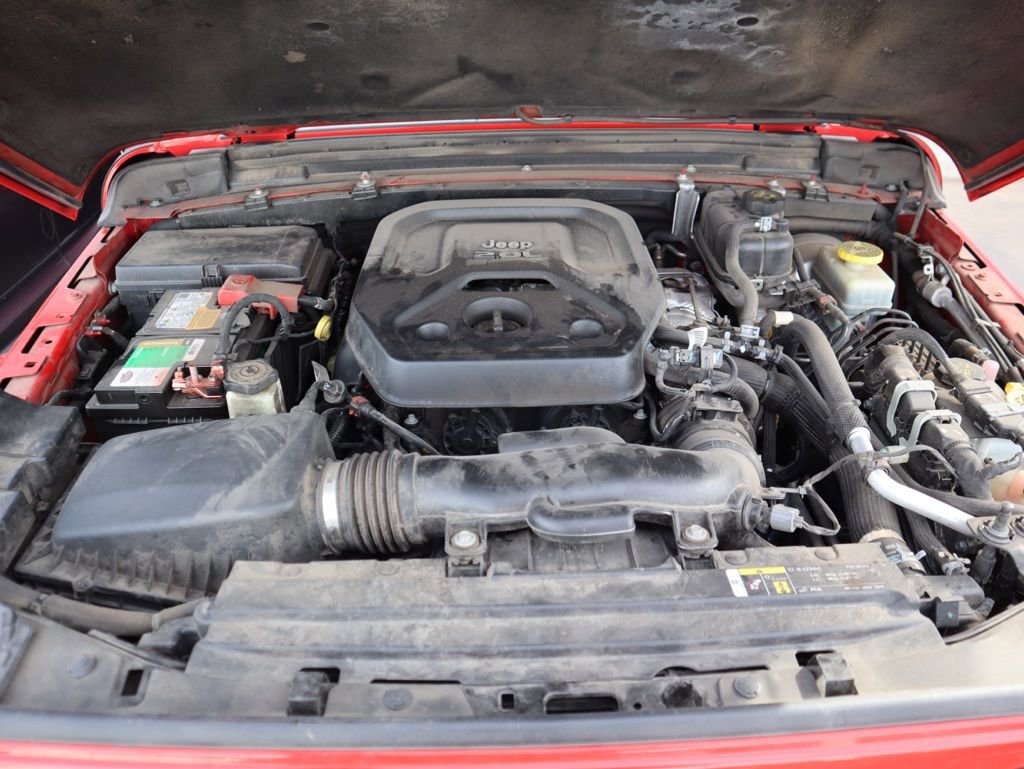 Used 2020 Jeep Wrangler Unlimited Sahara image 12