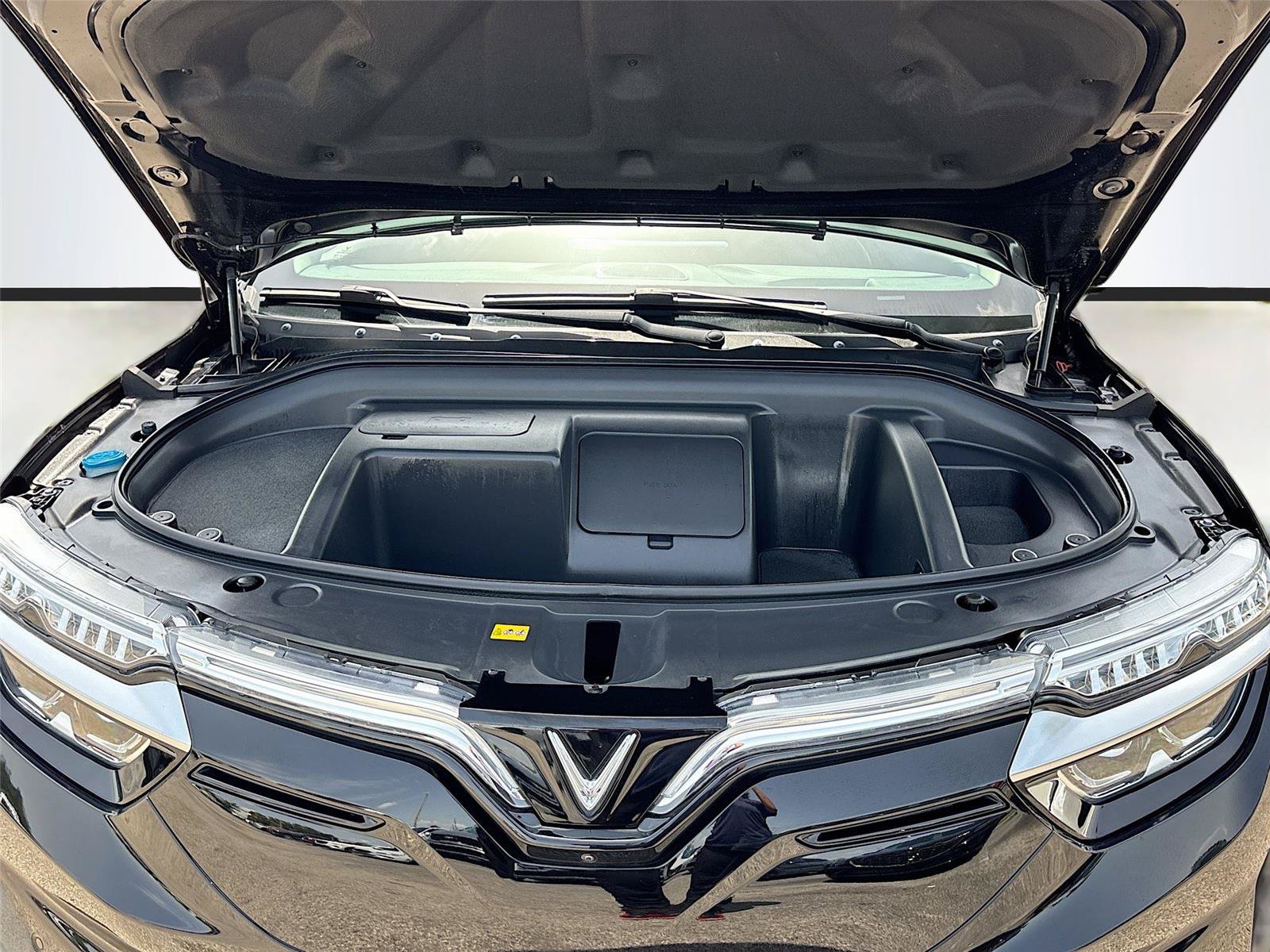 New 2025 VinFast VF 8 Eco AWD/4WD image 29