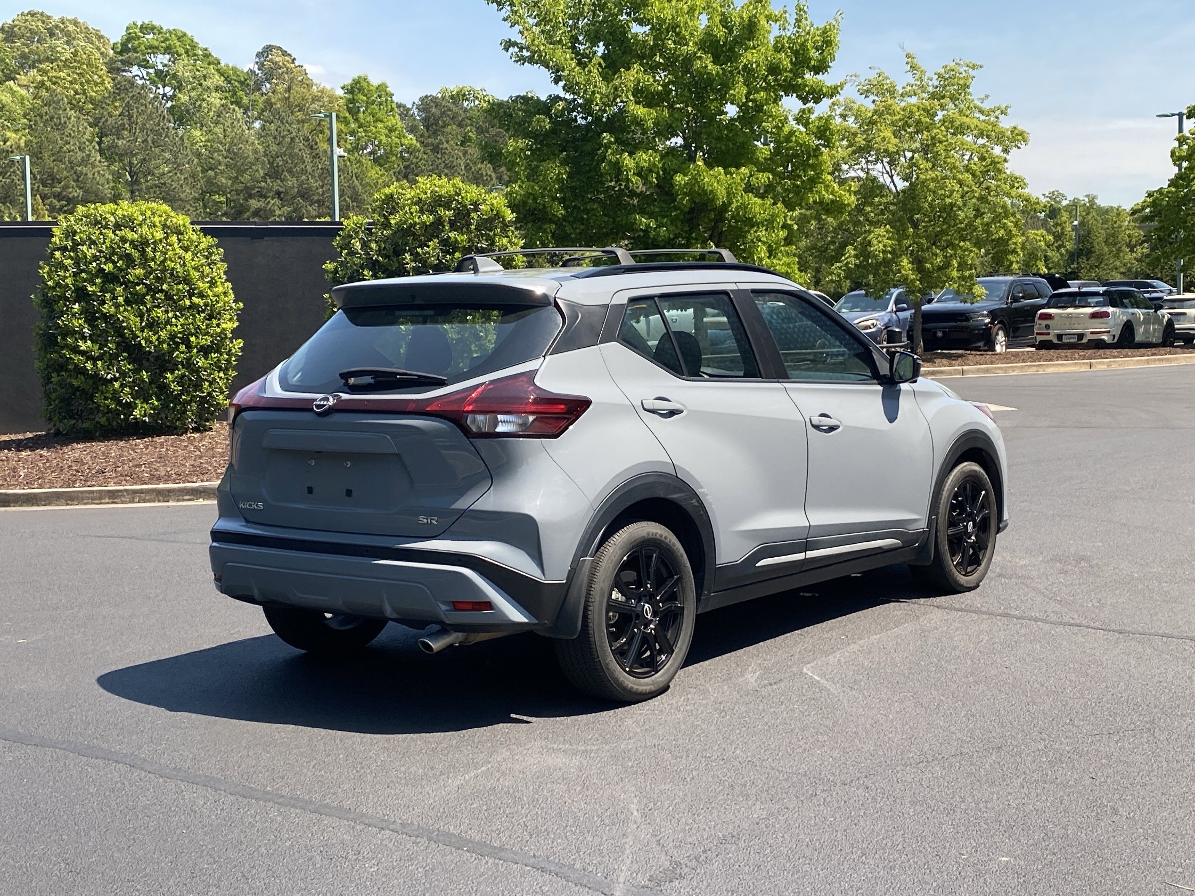 Used 2022 Nissan Kicks SR w/ Interior Electronics Package image 3