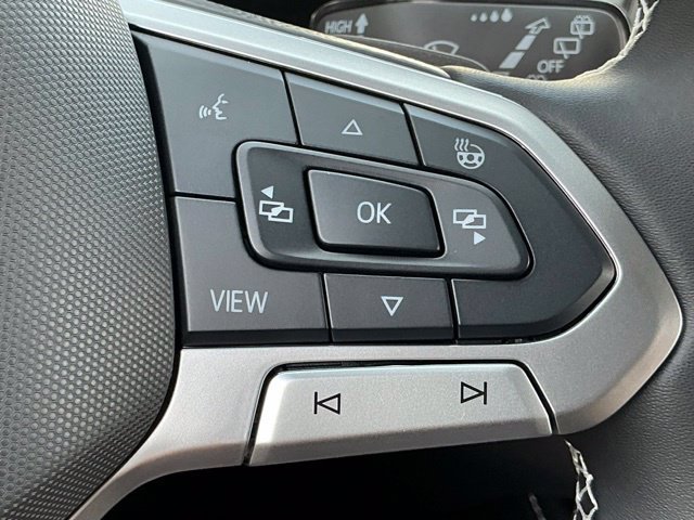 New 2026 Volkswagen Atlas Cross Sport SE FWD image 26