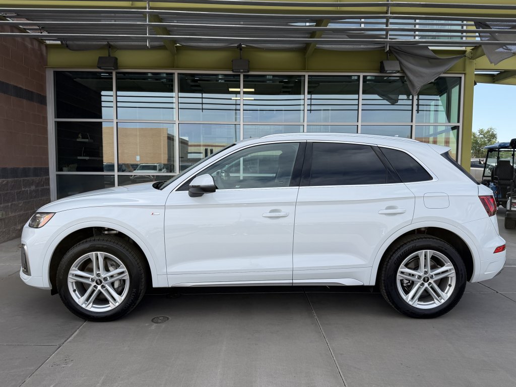 Used 2025 Audi Q5 e Premium Plus w/ Premium Plus Package AWD/4WD image 7