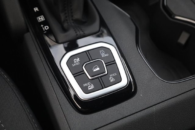 New 2027 Nissan Frontier SV w/ SV Convenience Package AWD/4WD image 18