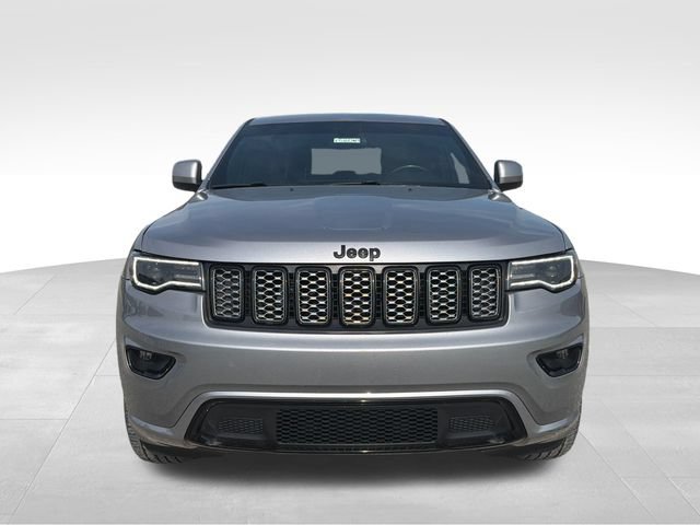 Used 2021 Jeep Grand Cherokee Laredo X AWD/4WD image 2