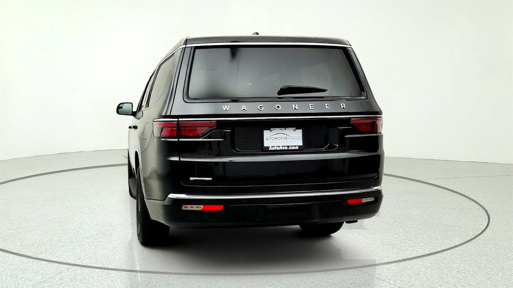 Used 2023 Jeep Wagoneer 4WD w/ Convenience Group I image 6