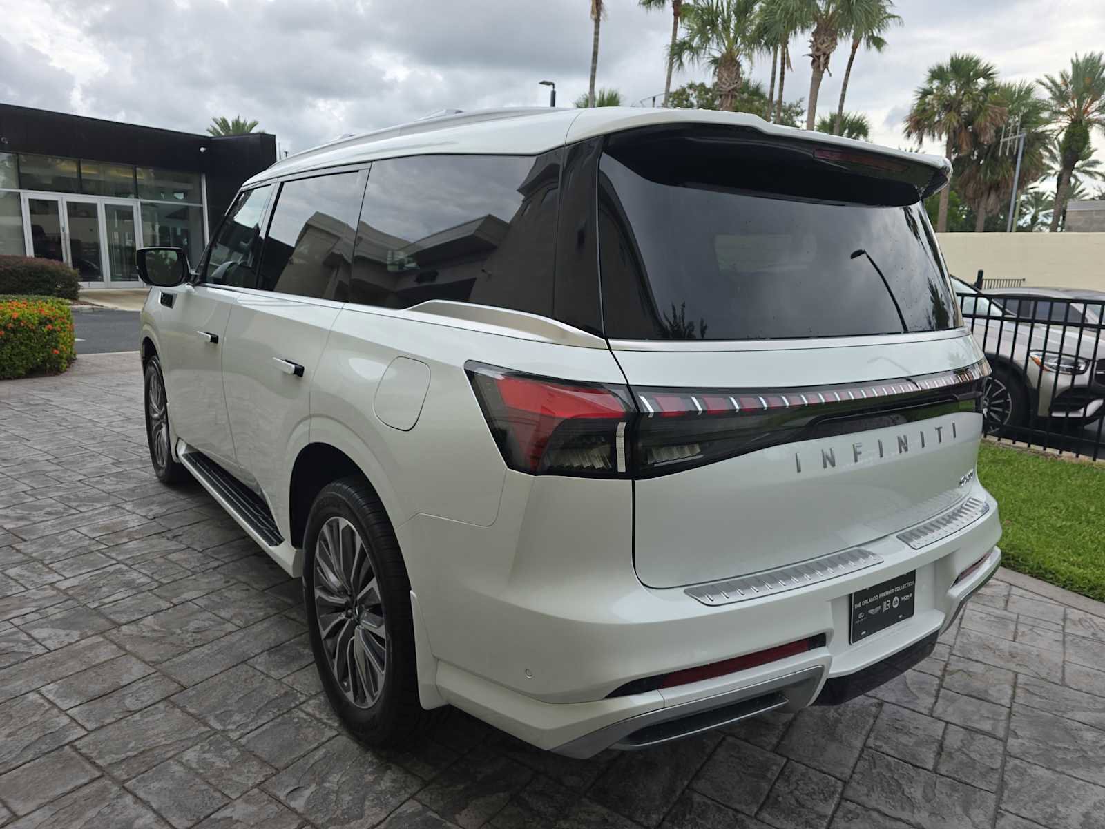 New 2026 INFINITI QX80 Luxe w/ Exterior Package image 7
