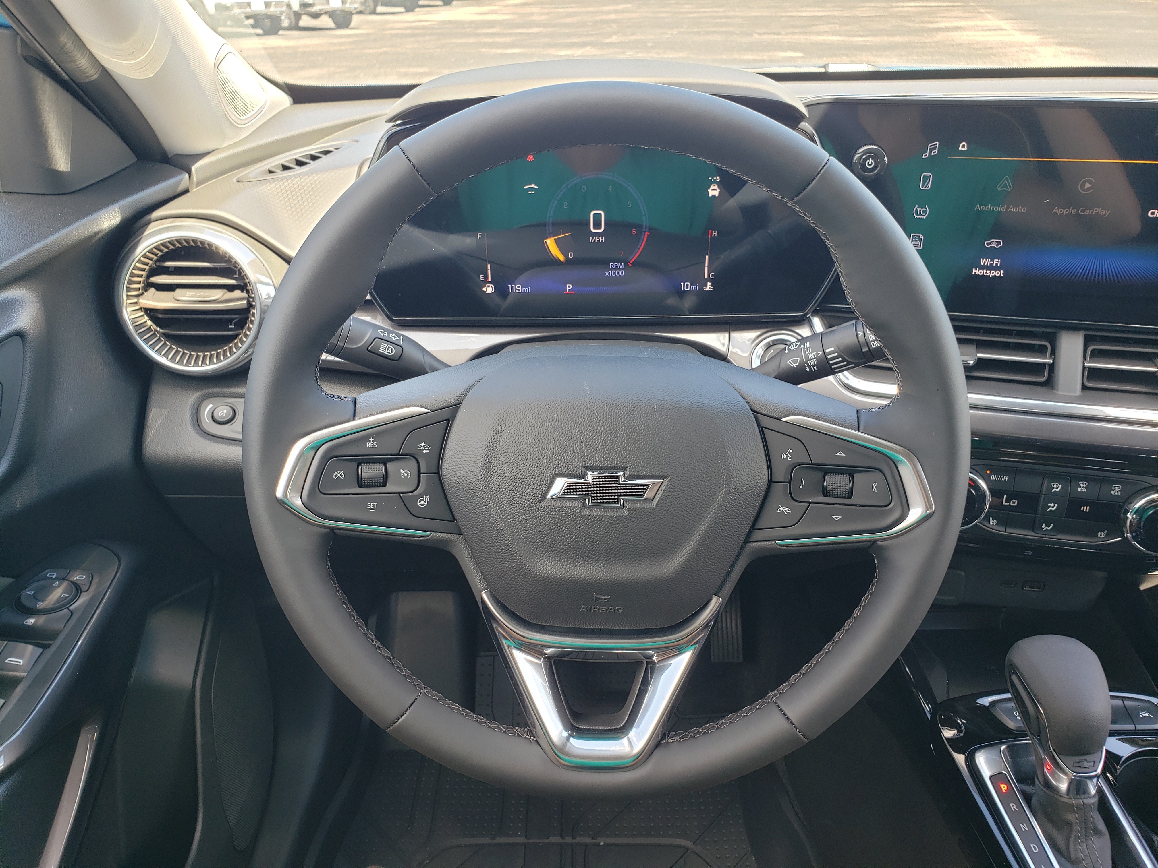 New 2026 Chevrolet Trax ACTIV w/ Sunroof Package FWD image 17