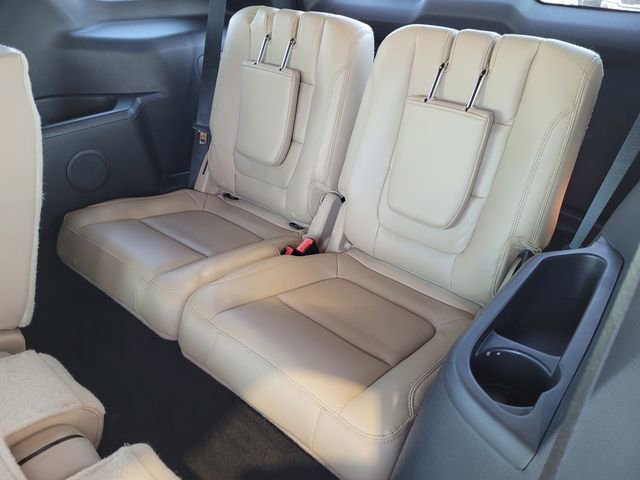 Used 2017 Ford Explorer XLT w/ Equipment Group 202A FWD image 18