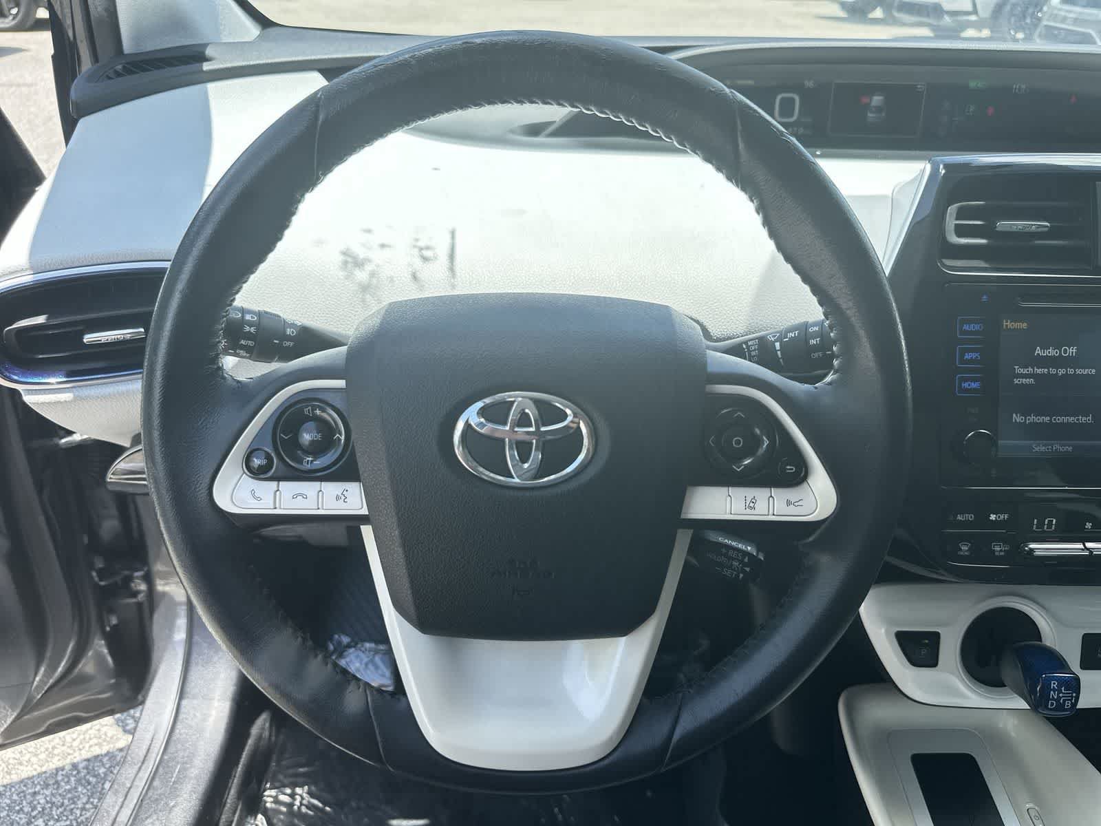Used 2018 Toyota Prius Three Touring FWD image 19