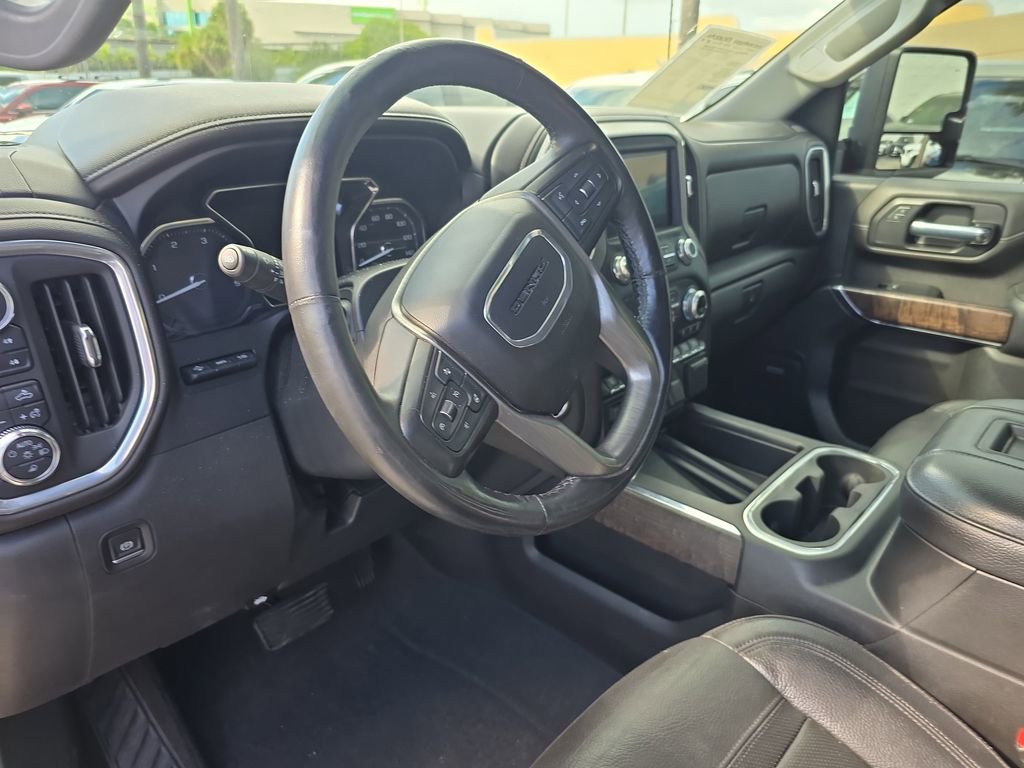Used 2022 GMC Sierra 3500 Denali w/ Denali Ultimate Package image 23