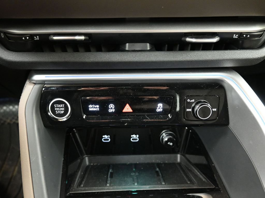 Certified 2025 Audi Q5 Premium Plus w/ Premium Plus image 32