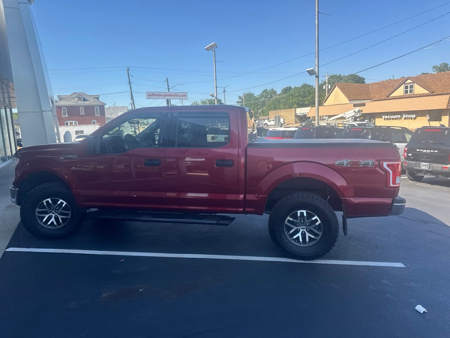 Used 2017 Ford F150 XLT AWD/4WD image 2