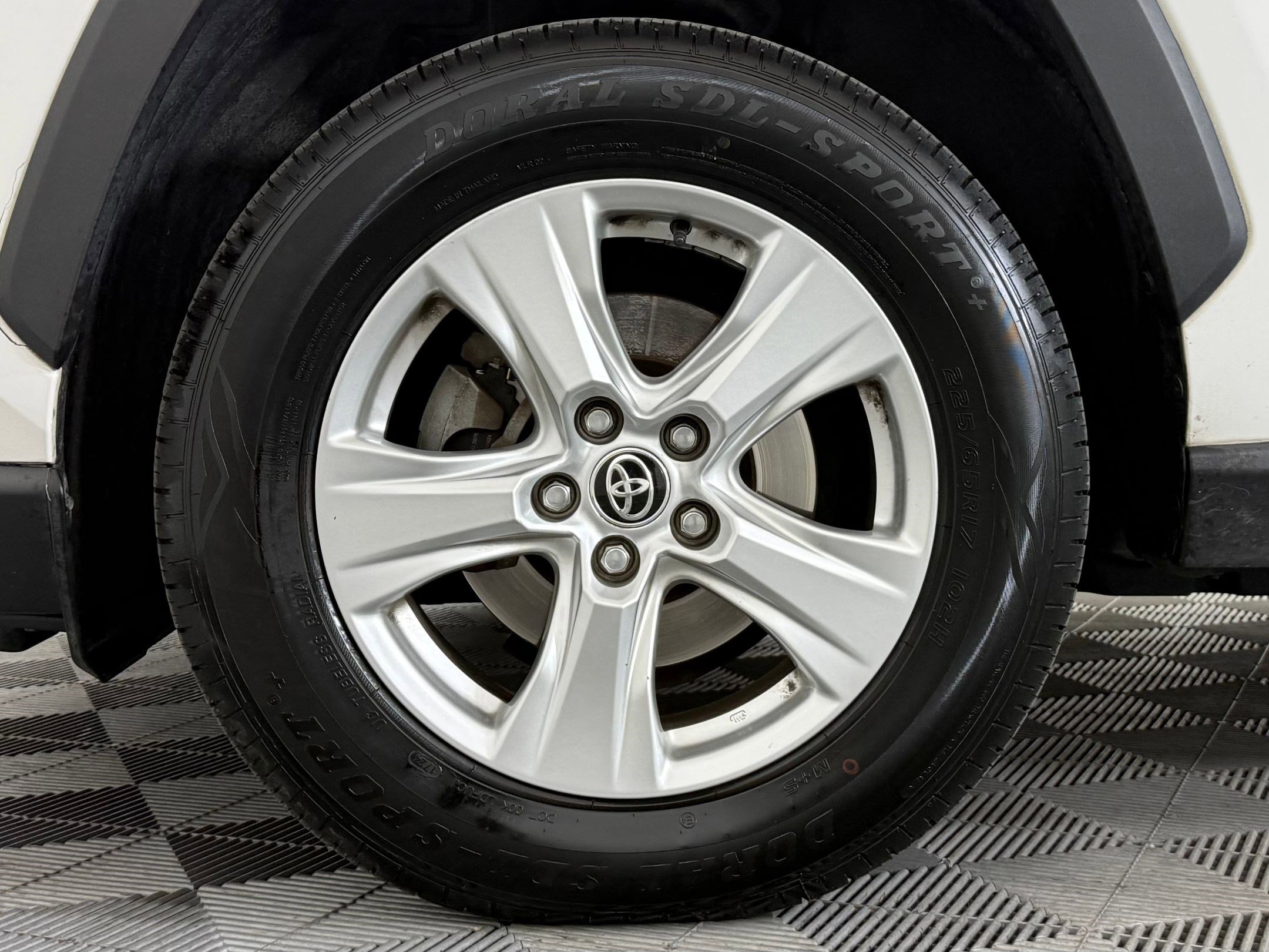 Used 2020 Toyota RAV4 XLE image 12