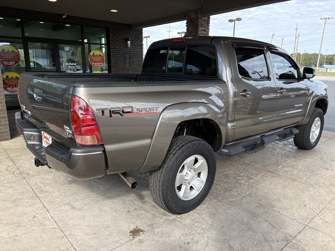 Used 2014 Toyota Tacoma 4x4 Double Cab w/ TRD Sport Package image 6