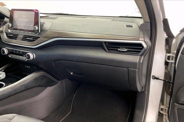 Used 2023 Nissan Altima 2.5 SV FWD image 16