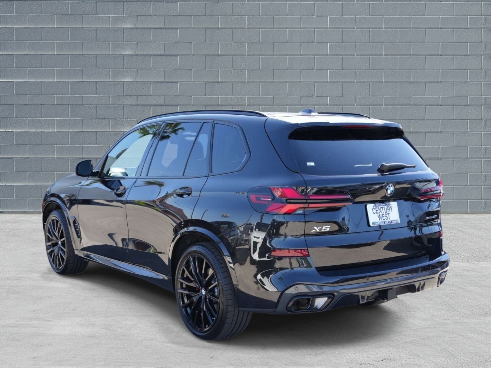 Used 2026 BMW X5 sDrive40i w/ M Sport Package RWD image 3