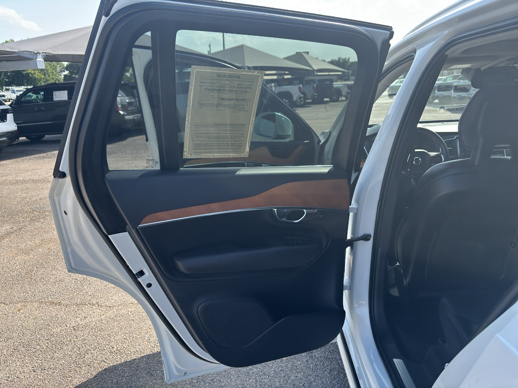 Used 2021 Volvo XC90 T6 Momentum w/ Advanced Package AWD/4WD image 12