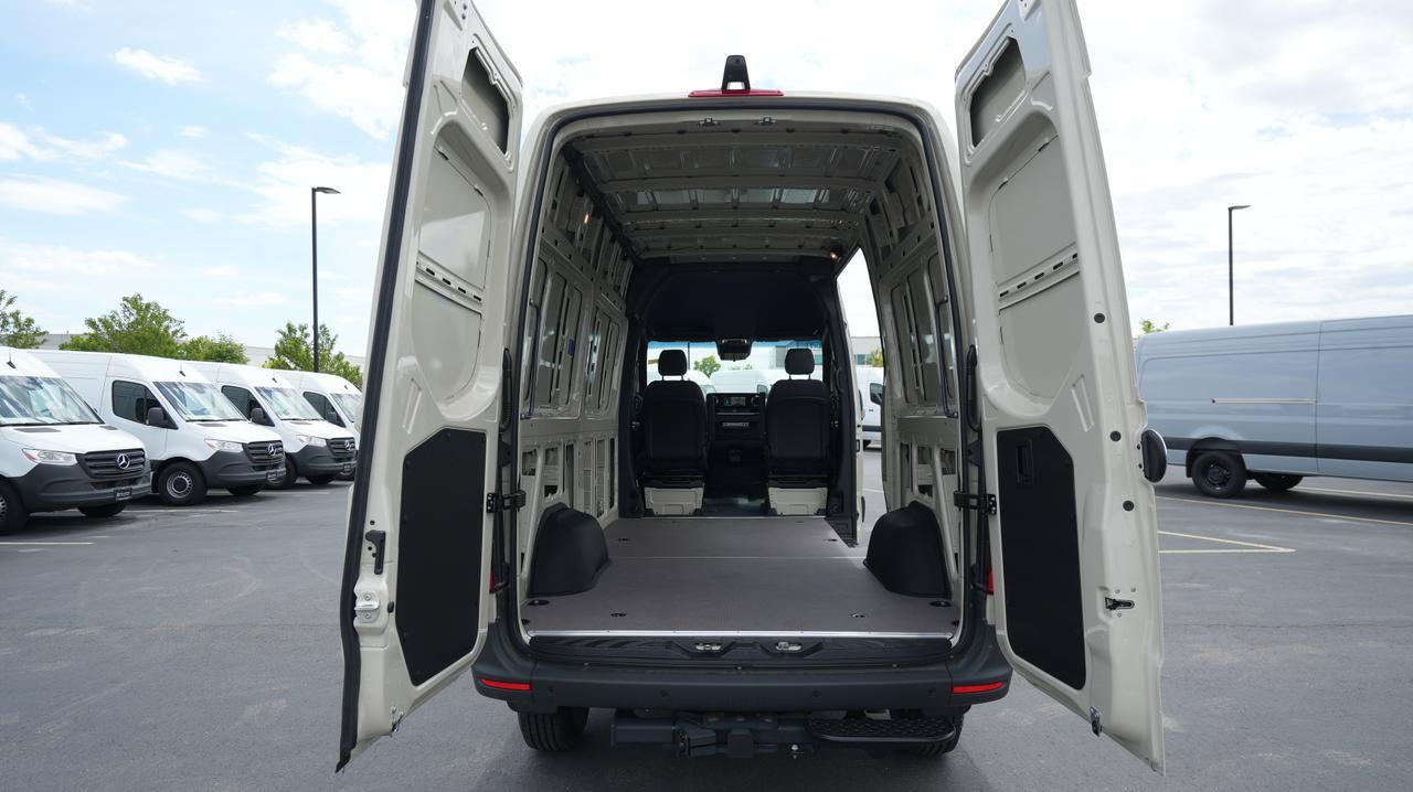 New 2026 Mercedes-Benz Sprinter 2500 image 7