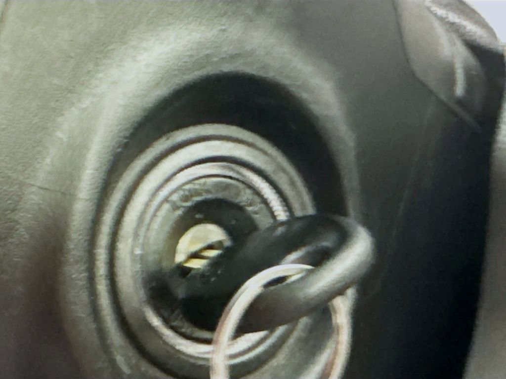 Used 2013 Hyundai Elantra GLS w/ Preferred Pkg image 17