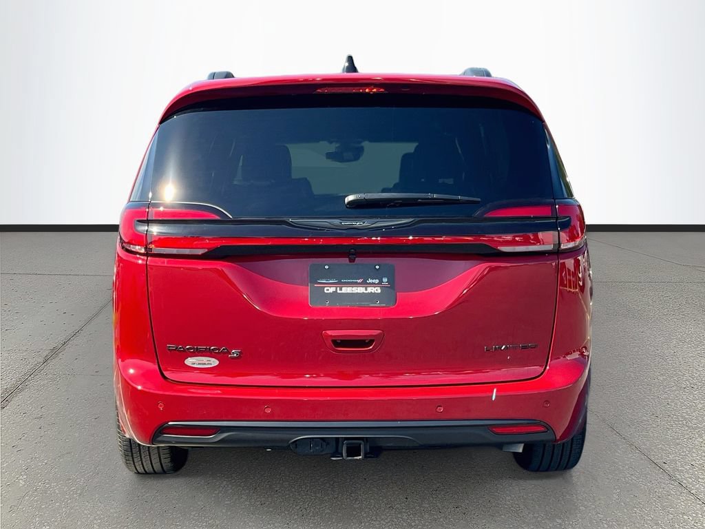 Certified 2026 Chrysler Pacifica Limited w/ S Appearance Package FWD image 6