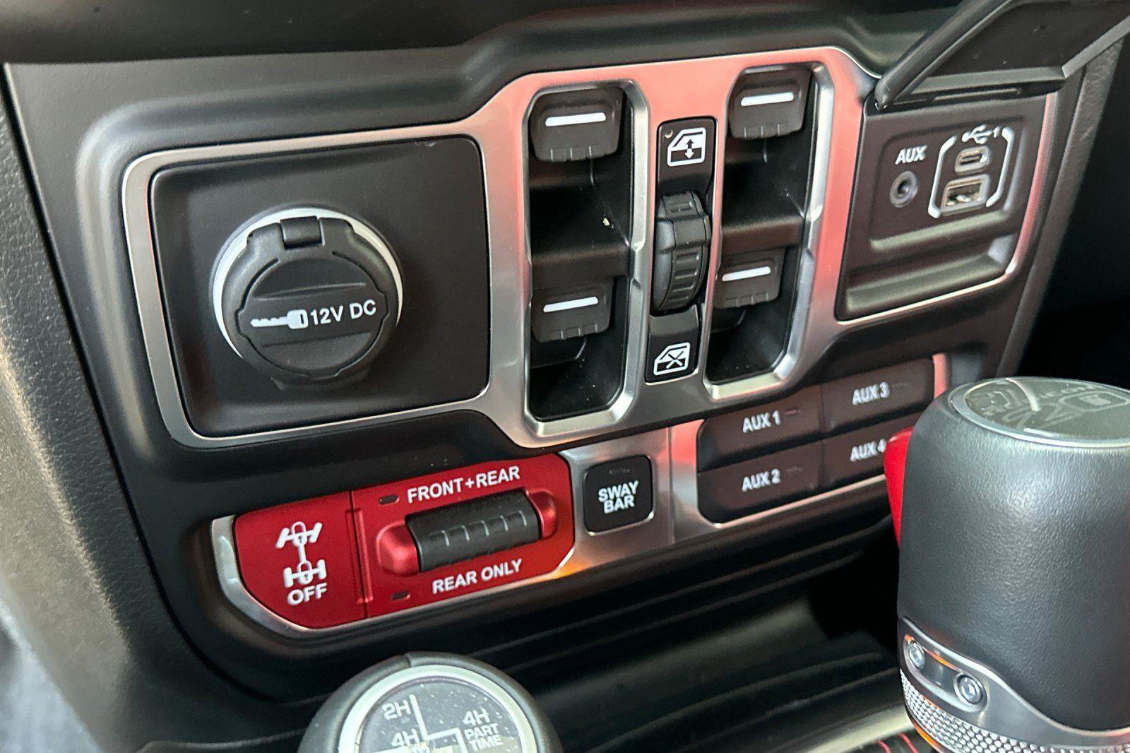 Used 2023 Jeep Wrangler Unlimited Rubicon 4xe image 34