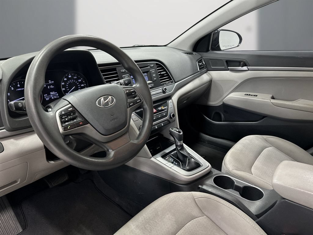 Used 2017 Hyundai Elantra SE FWD image 13