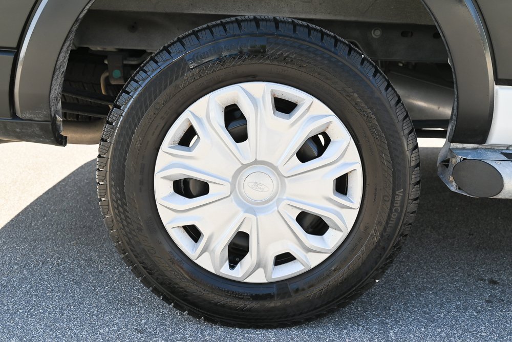 Used 2024 Ford Transit 250 Low Roof w/ Exterior Upgrade Package image 9