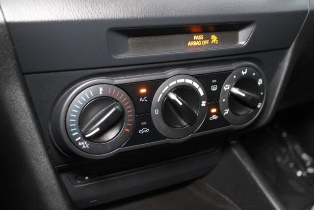 Used 2014 MAZDA MAZDA3 i Sport FWD image 15