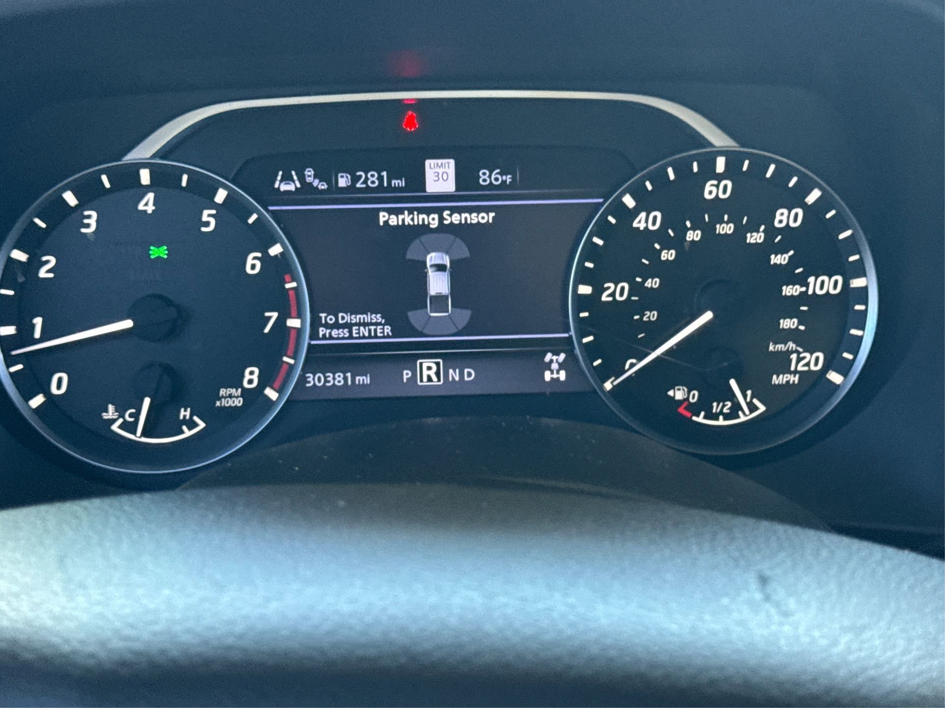 Used 2021 Nissan Titan SV w/ SV Convenience Package image 21