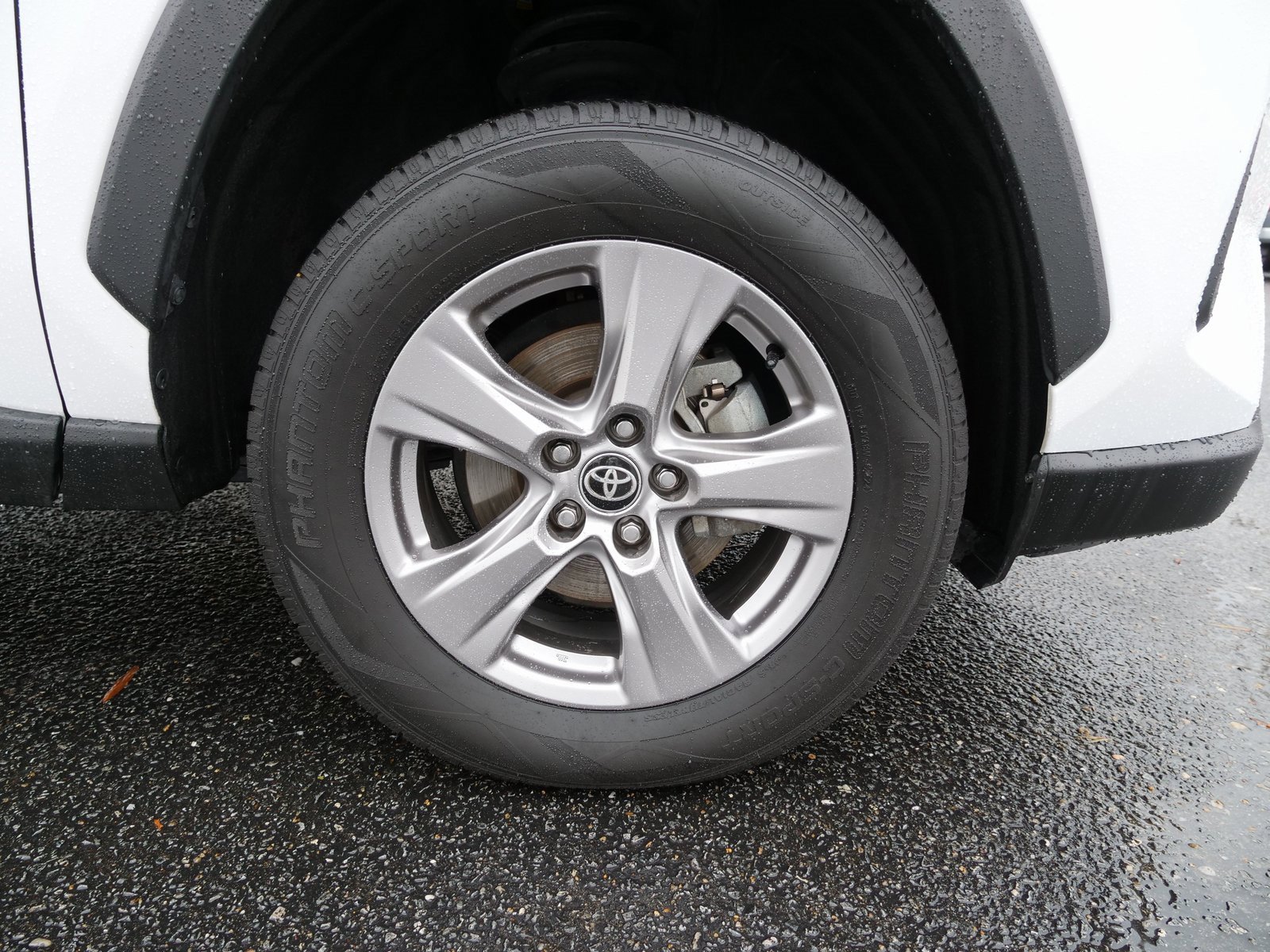 Used 2023 Toyota RAV4 XLE image 10