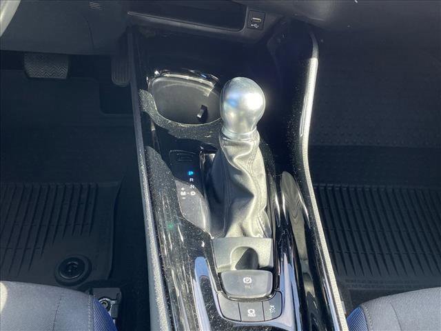 Used 2021 Toyota C-HR XLE image 22