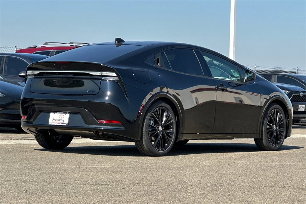 New 2026 Toyota Prius Plug-In Hybrid image 4