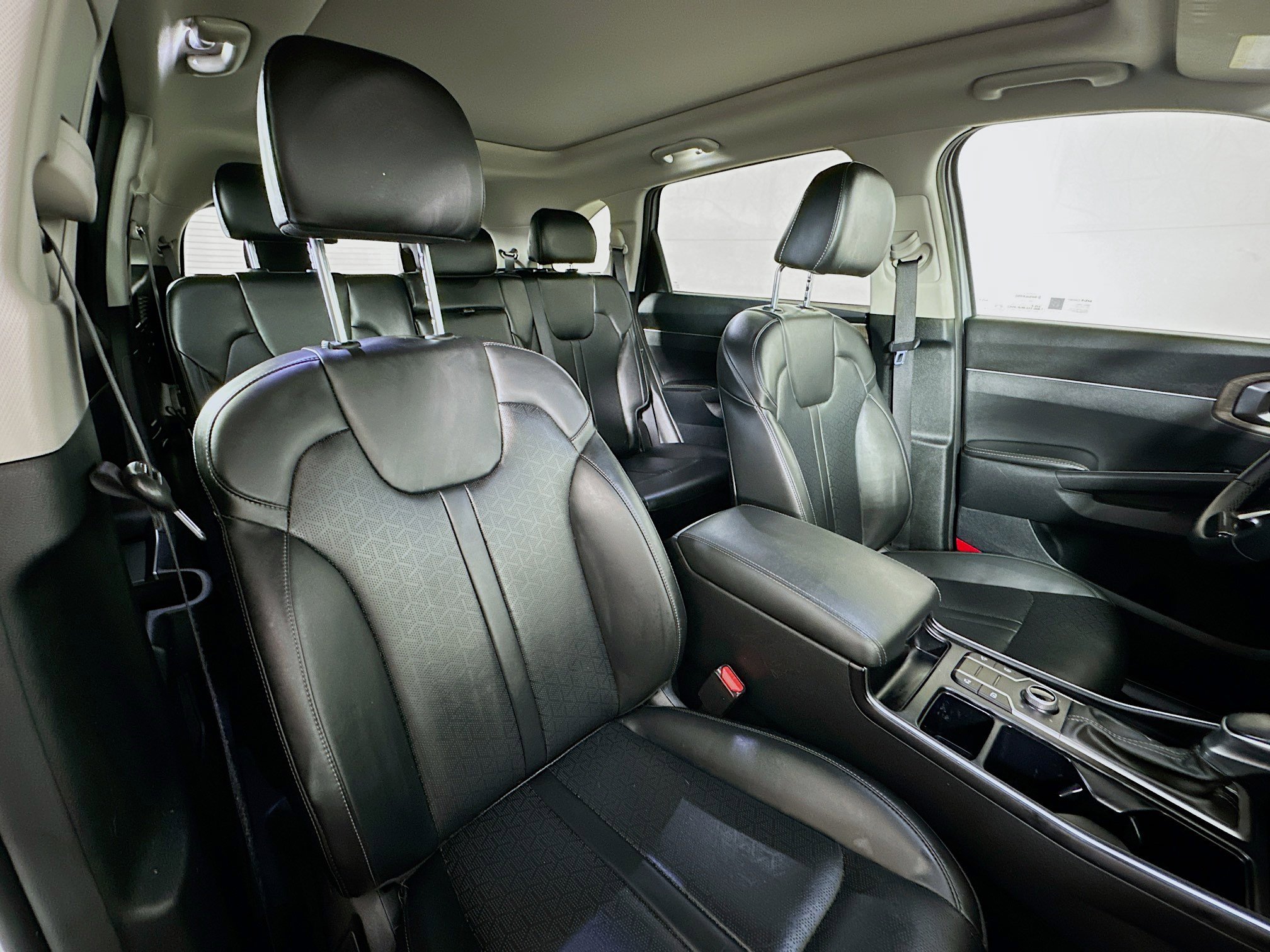 Used 2023 Kia Sorento S w/ Panoramic Sunroof Package image 29