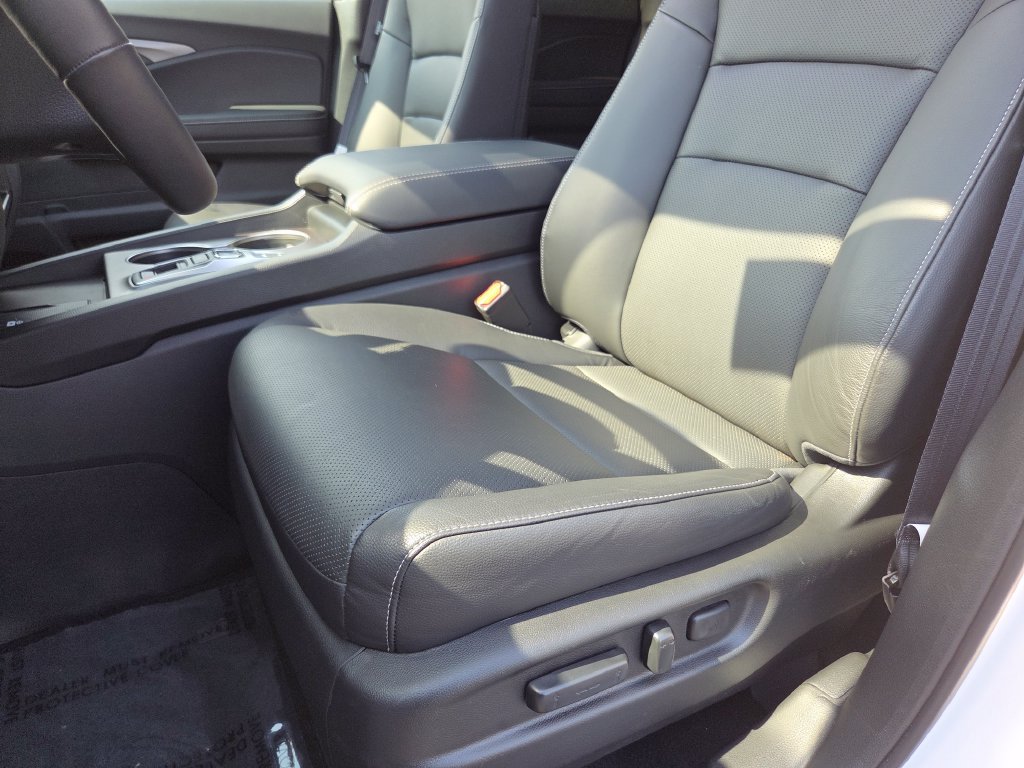 Certified 2025 Honda Ridgeline RTL image 32