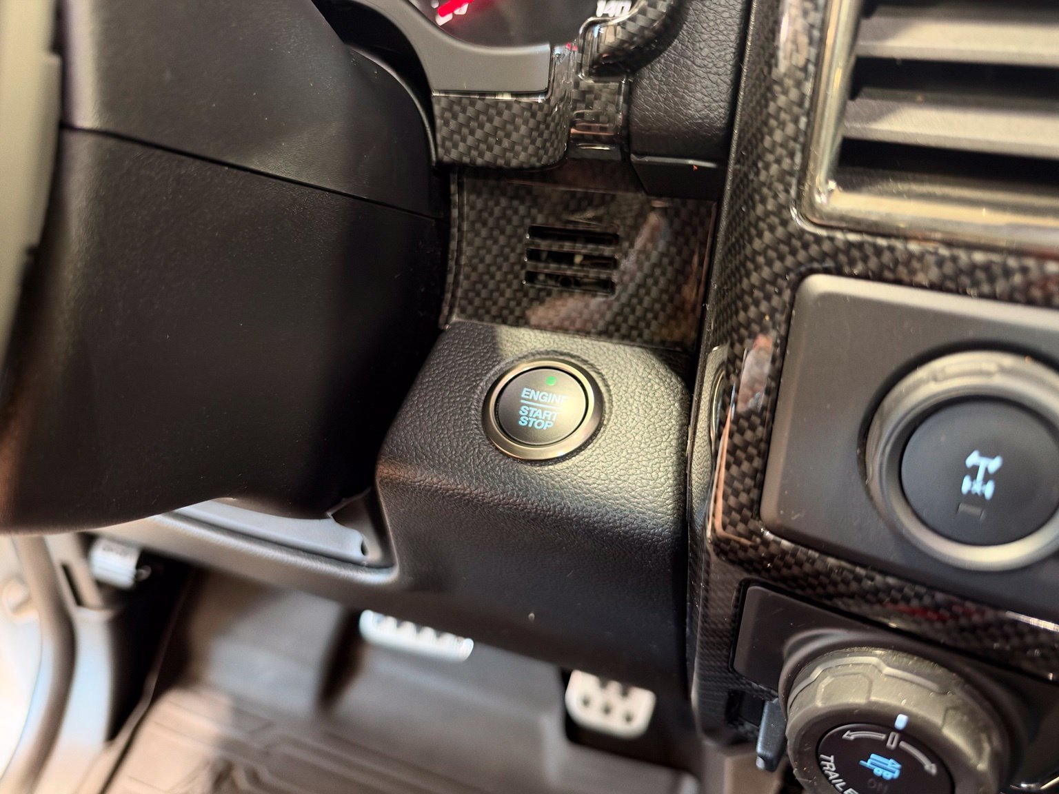 Used 2018 Ford F150 Raptor w/ Equipment Group 802A Luxury AWD/4WD image 29
