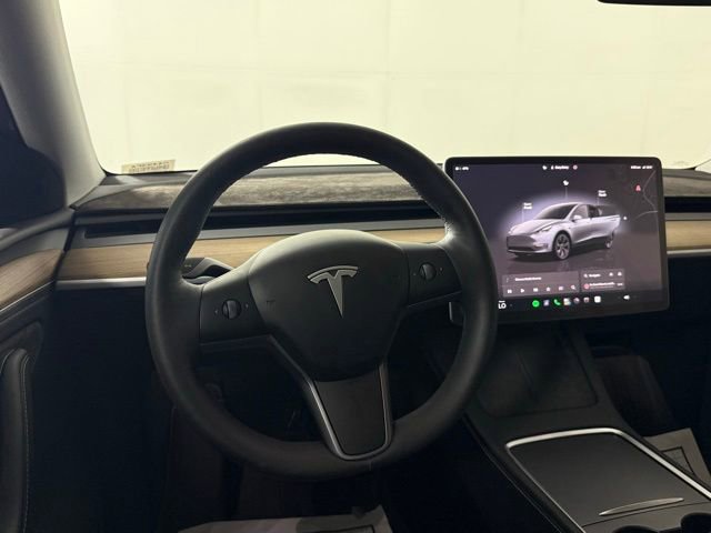Used 2024 Tesla Model Y Long Range AWD/4WD image 19