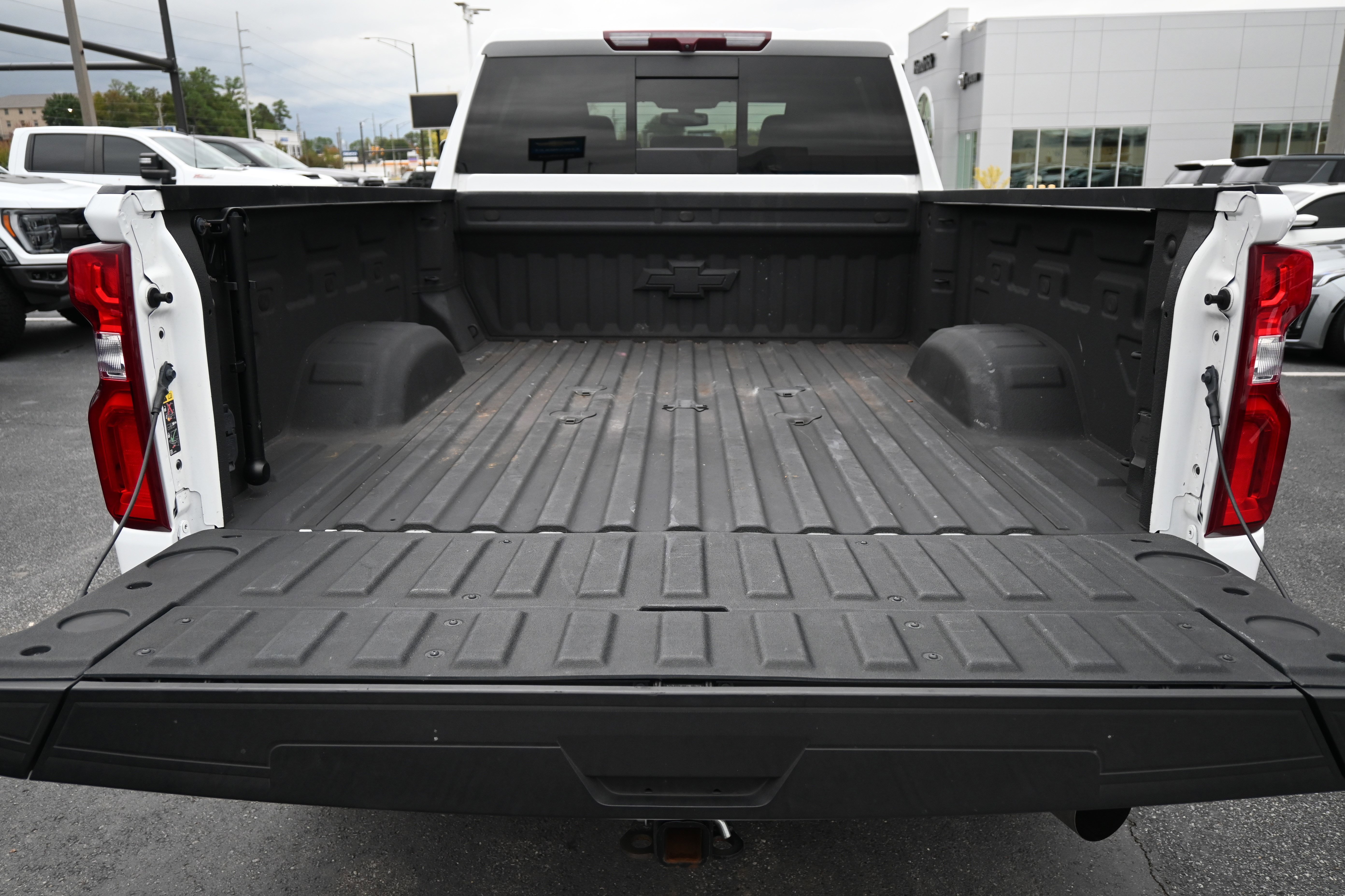 Used 2023 Chevrolet Silverado 2500 LTZ w/ LTZ Plus Package image 34