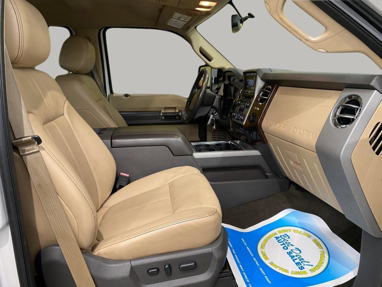 Used 2015 Ford F250 Lariat w/ Lariat Interior Package AWD/4WD image 10