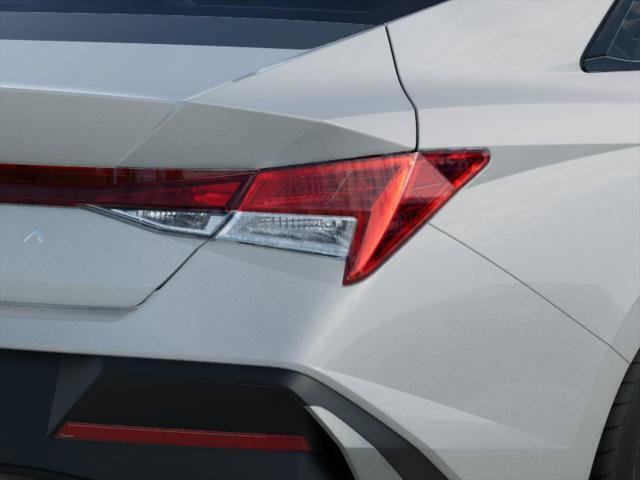 New 2025 Hyundai Elantra SEL image 10
