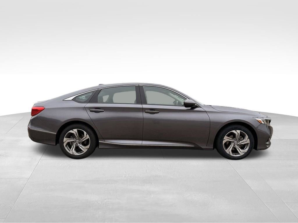 Used 2018 Honda Accord Sport image 7