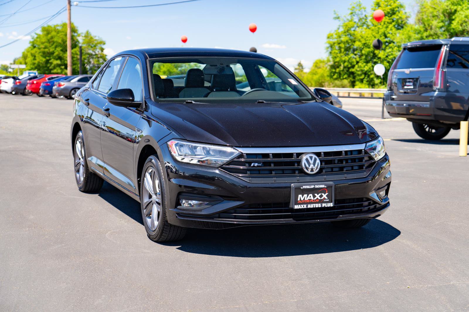 Used 2019 Volkswagen Jetta R-Line FWD image 2