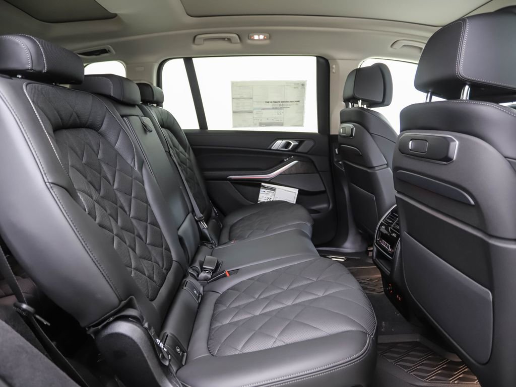 Used 2025 BMW X7 xDrive40i image 27