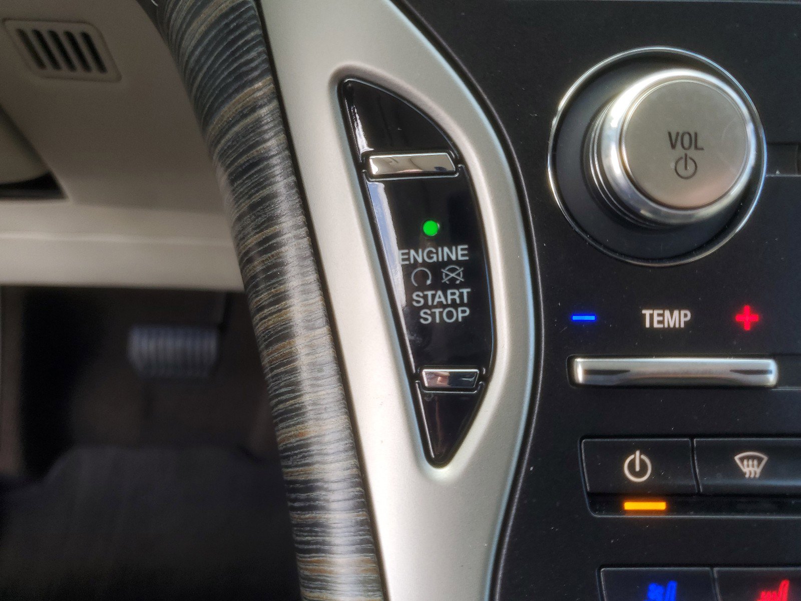 Certified 2019 Lincoln Nautilus Black Label image 30