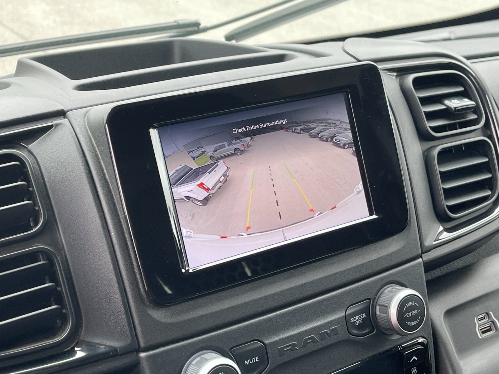 Used 2024 RAM ProMaster 2500 image 22