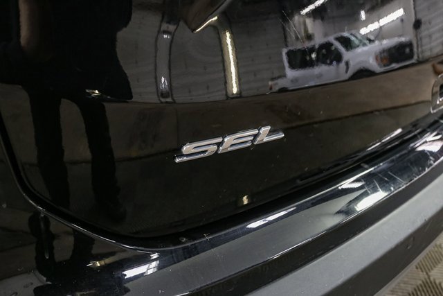Used 2024 Ford Edge SEL w/ Convenience Package image 9