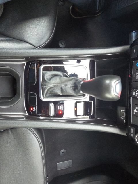 Used 2024 Jeep Compass Latitude AWD/4WD image 17