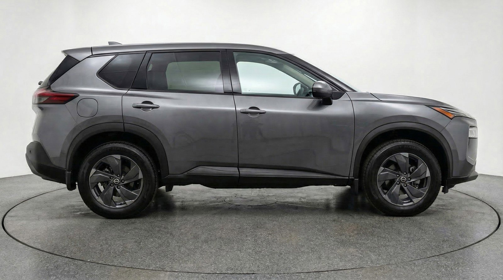 Used 2024 Nissan Rogue SV image 11