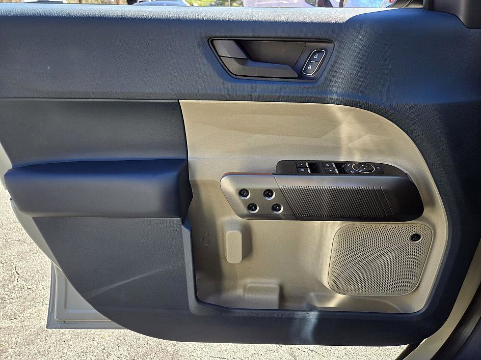 New 2025 Ford Maverick Lariat w/ 4K Tow Package image 29