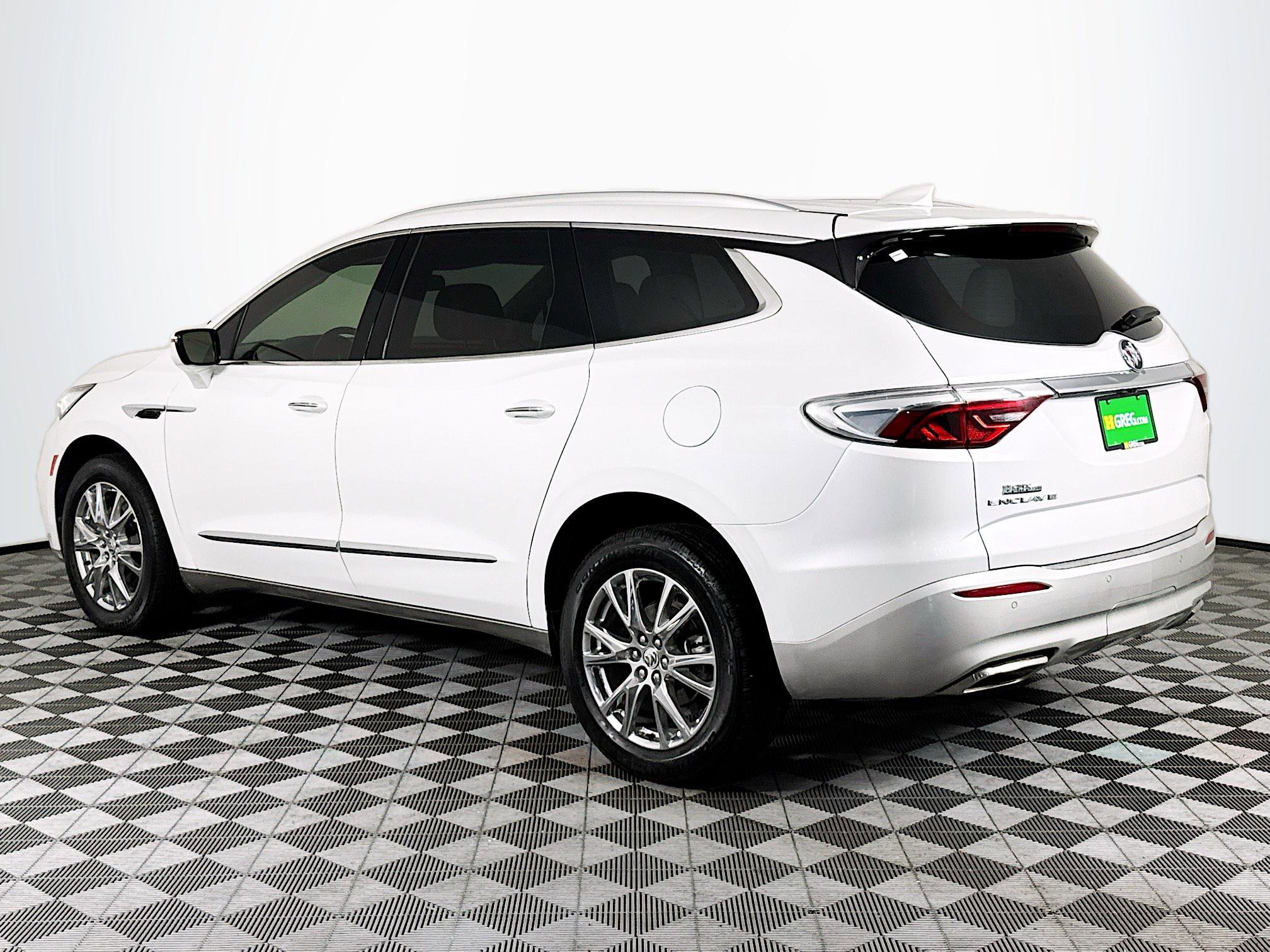 Used 2023 Buick Enclave Essence w/ Experience Buick Package FWD image 6