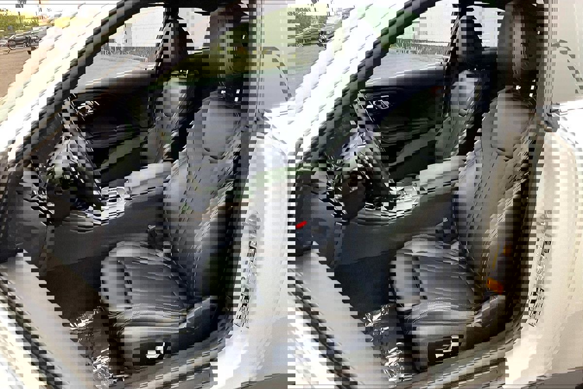 Used 2023 BMW 230i Coupe w/ Convenience Package image 24