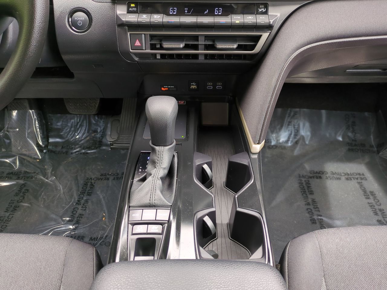Used 2025 Toyota Camry LE w/ Convenience Package FWD image 18